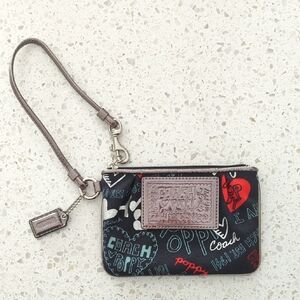 Coach Poppy Graffiti Wristlet Rare Print 2010